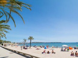 Camping Pas Cher vous présente avec son site Officiel campingpascher.fr, la Résidence Pierre & Vacances La Rostagne classé 3 étoiles, située sur la commune de Juan Les Pins dans le département Alpes-maritimes (Provence Alpes Côte D'azur) en France. La résidence Pierre & Vacances La Rostagne, vous présente un hébergement de type studio de 23 m² pour 1 personne avec climatisation et télévision. La résidence Pierre & Vacances La Rostagne vous propose du sam. 13 décembre au sam. 20 décembre 2025 avec un DÉPART DEMAIN pour 7 nuits à 406€. Cette location propose 243 dates différentes pour réserver votre séjour. Découvrez également les 5 autres gammes d'hébergements de la résidence. Piscine extérieure, Centre équestre, Court de tennis, Voile,... En savoir plus : cliquez-ICI.