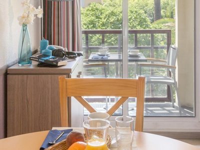 Cliquez pour découvrir toutes les photos de l'HÉBERGEMENT ! studio - Pierre & Vacances Les Citronniers photo 4