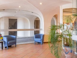 Camping Pas Cher vous présente avec son site Officiel campingpascher.fr, la Résidence Pierre & Vacances Louis Lumière, située sur la commune de Bandol dans le département Var (Provence Alpes Côte D'azur) en France. La résidence Pierre & Vacances Louis Lumière, vous présente un hébergement de type studio de 27 m² avec climatisation et télévision. La résidence Pierre & Vacances Louis Lumière vous propose du jeudi 08 janvier au jeudi 15 janvier 2026 pour 7 nuits à 292.95€. Cette location propose 17 dates différentes pour réserver votre séjour. Découvrez également les 4 autres gammes d'hébergements de la résidence.... En savoir plus : cliquez-ICI.