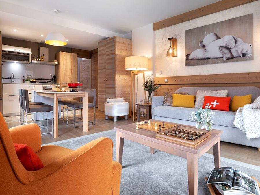 Camping Pas Cher vous présente avec son site Officiel campingpascher.fr, la Résidence Pierre & Vacances Premium L'Hévana classé 5 étoiles, située sur la commune de Les Allues dans le département Savoie (Rhône Alpes) en France. La résidence Pierre & Vacances Premium L'Hévana vous propose un hébergement de type appartement (télévision). L'établissement vous propose 7 autres types d'hébergements. Découvrez tous nos séjours à petits prix dans la commune et aux alentours de Les Allues du département : Savoie (Rhône Alpes). Piscine chauffée, Piscine couverte, Bar, Restaurant,... En savoir plus : cliquez-ICI.