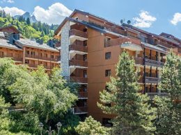 Camping Pas Cher vous présente avec son site Officiel campingpascher.fr, le Village vacances Pierre & Vacances Les Ravines classé 3 étoiles, situé sur la commune de Les Allues dans le département Savoie (Rhône Alpes) en France. Le village vacances Pierre & Vacances Les Ravines, vous présente un hébergement de type studio de 24 m² pour 2 personnes et télévision. Le village vacances Pierre & Vacances Les Ravines vous propose du vendredi 03 juillet au vendredi 10 juillet 2026 pour 7 nuits à 462€. Cette location propose 64 dates différentes pour réserver votre séjour. Découvrez également les 4 autres gammes d'hébergements du village vacances. Piscine chauffée, Piscine couverte, Ping-pong, Piscine, Bar, Restaurant, Supermarché,... En savoir plus : cliquez-ICI.
