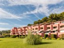 Camping Pas Cher vous présente avec son site Officiel campingpascher.fr, la Résidence Pierre & Vacances Les Jardins De La Côte D'Azur, située sur la commune de Saint Mandrier Sur Mer dans le département Var (Provence Alpes Côte D'azur) en France. La résidence Pierre & Vacances Les Jardins De La Côte D'Azur, vous présente un hébergement de type studio de 27 m² pour 2 personnes et télévision. La résidence Pierre & Vacances Les Jardins De La Côte D'Azur vous propose du sam. 19 septembre au sam. 26 septembre 2026 pour 7 nuits à 488.4€. Cette location propose 13 dates différentes pour réserver votre séjour. Découvrez également les 3 autres gammes d'hébergements de la résidence. Épicerie,... En savoir plus : cliquez-ICI.