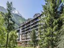 Camping Pas Cher vous présente avec son site Officiel campingpascher.fr, la Résidence Pierre & Vacances Le Chamois Blanc classé 3 étoiles, située sur la commune de Chamonix Mont Blanc dans le département Haute-savoie (Rhône Alpes) en France. La résidence Pierre & Vacances Le Chamois Blanc, vous présente un hébergement de type appartement. La résidence Pierre & Vacances Le Chamois Blanc vous propose du sam. 28 novembre au sam. 05 décembre 2026 pour 7 nuits à 602€. Cette location propose 43 dates différentes pour réserver votre séjour. Découvrez également les 1 autres gammes d'hébergements de la résidence.... En savoir plus : cliquez-ICI.