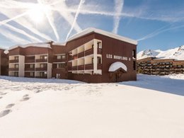 Camping Pas Cher vous présente avec son site Officiel campingpascher.fr, la Résidence Pierre & Vacances Les Mouflons I Et II classé 3 étoiles, située sur la commune de Taninges dans le département Haute-savoie (Rhône Alpes) en France. La résidence Pierre & Vacances Les Mouflons I Et II, vous présente un hébergement de type studio de 24 m² pour 1 personne et télévision. La résidence Pierre & Vacances Les Mouflons I Et II vous propose du sam. 22 août au sam. 29 août 2026 pour 7 nuits à 299.25€. Cette location propose 10 dates différentes pour réserver votre séjour. Découvrez également les 5 autres gammes d'hébergements de la résidence. Ping-pong, Piscine,... En savoir plus : cliquez-ICI.