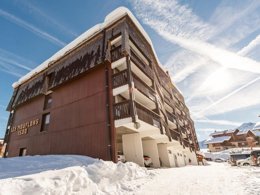 Camping Pas Cher vous présente avec son site Officiel campingpascher.fr, la Résidence Pierre & Vacances Les Mouflons I Et II classé 3 étoiles, située sur la commune de Taninges dans le département Haute-savoie (Rhône Alpes) en France. La résidence Pierre & Vacances Les Mouflons I Et II, vous présente un hébergement de type studio de 24 m² pour 1 personne et télévision. La résidence Pierre & Vacances Les Mouflons I Et II vous propose du dimanche 23 août au dimanche 30 août 2026 pour 7 nuits à 299.25€. Cette location propose 15 dates différentes pour réserver votre séjour. Découvrez également les 5 autres gammes d'hébergements de la résidence. Ping-pong, Piscine,... En savoir plus : cliquez-ICI.