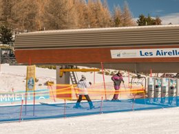 Camping Pas Cher vous présente avec son site Officiel campingpascher.fr, la Résidence Pierre & Vacances Le Pédrou classé 3 étoiles, située sur la commune de Font Romeu Odeillo Via dans le département Pyrénées-orientales (Languedoc Roussillon) en France. La résidence Pierre & Vacances Le Pédrou, vous présente un hébergement de type studio de 25 m² pour 2 personnes et télévision. La résidence Pierre & Vacances Le Pédrou vous propose du dimanche 06 septembre au dimanche 13 septembre 2026 pour 7 nuits à 396€. Cette location propose 163 dates différentes pour réserver votre séjour. Découvrez également les 6 autres gammes d'hébergements de la résidence. Bar,... En savoir plus : cliquez-ICI.