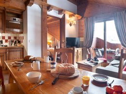 Camping Pas Cher vous présente avec son site Officiel campingpascher.fr, la Résidence Pierre & Vacances Premium Les Fermes Du Soleil classé 4 étoiles, située sur la commune de Araches dans le département Haute-savoie (Rhône Alpes) en France. La résidence Pierre & Vacances Premium Les Fermes Du Soleil, vous présente un hébergement de type appartement de 50 m² et télévision. La résidence Pierre & Vacances Premium Les Fermes Du Soleil vous propose du dimanche 30 août au dimanche 06 septembre 2026 pour 7 nuits à 843€. Cette location propose 13 dates différentes pour réserver votre séjour. Découvrez également les 6 autres gammes d'hébergements de la résidence. Piscine chauffée, Piscine couverte, Animation enfants, Piscine,... En savoir plus : cliquez-ICI.