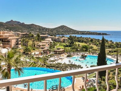 Cliquez pour découvrir toutes les photos de l'HÉBERGEMENT ! chambre - Pierre & Vacances Hôtel De L'Esterel photo 2