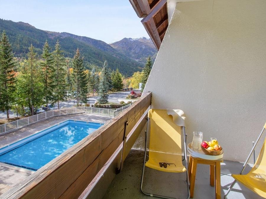 Camping Pas Cher vous présente avec son site Officiel campingpascher.fr, la Résidence Pierre & Vacances Chantemerle classé 3 étoiles, située sur la commune de Saint Chaffrey dans le département Hautes-alpes (Provence Alpes Côte D'azur) en France. La résidence Pierre & Vacances Chantemerle, vous présente un hébergement de type studio de 27 m² pour 1 personne et télévision. La résidence Pierre & Vacances Chantemerle vous propose du mardi 01 septembre au mardi 08 septembre 2026 pour 7 nuits à 244.65€. Cette location propose 9 dates différentes pour réserver votre séjour. Découvrez également les 3 autres gammes d'hébergements de la résidence. Piscine chauffée, Piscine extérieure, Baby-foot, Ping-pong, Piscine, Pétanque,... En savoir plus : cliquez-ICI.