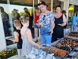 Camping Pas Cher vous présente avec son site Officiel campingpascher.fr, le Village vacances FranceComfort Domaine De Lanzac, situé sur la commune de Lanzac dans le département Lot (Midi Pyrénées) en France. Le village vacances FranceComfort Domaine De Lanzac, vous présente un hébergement de type maison de 85 m² avec climatisation et télévision. Le village vacances FranceComfort Domaine De Lanzac vous propose du sam. 06 juin au sam. 13 juin 2026, en promotion à -10% pour 7 nuits à 793,80 € au lieu de 882,0 € soit une Économie de 88,20 €. Cette location propose 20 dates différentes pour réserver votre séjour. Découvrez également les 17 autres gammes d'hébergements du village vacances. Les Avis clients pour le Village vacances FranceComfort Domaine De Lanzac sont de 7 sur 10. Piscine extérieure, Animation enfants, Club enfants, Aire de jeux enfants, Centre équestre, Court de tennis, Golf, Ping-pong, Piscine, Pétanque, Salle de jeux vidéo, Terrain de football, Bar, Plats à emporter, Restaurant, Snack/Bar, Épicerie,... En savoir plus : cliquez-ICI.