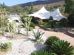 Camping Pas Cher vous présente avec son site Officiel campingpascher.fr, le Camping Villaggio Soleado classé 3 étoiles, situé sur la commune de Castellabate dans le département Salerne (Campanie) en Italie. Le camping Villaggio Soleado, vous présente un hébergement de type bungalow pour 4 personnes avec climatisation et télévision. Le camping Villaggio Soleado vous propose du sam. 29 août au sam. 05 septembre 2026 pour 7 nuits à 455€. Cette location propose 59 dates différentes pour réserver votre séjour. Découvrez également les 2 autres gammes d'hébergements du camping. Les Avis clients pour le Camping Villaggio Soleado sont de 6 sur 10. Mer, Club enfants, Aire de jeux enfants, Boulangerie, Pizzeria, Restaurant,... En savoir plus : cliquez-ICI.