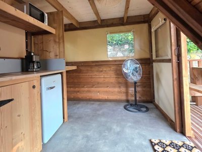 Cliquez pour découvrir toutes les photos de l'HÉBERGEMENT ! tente en toile et bois - Dei Fiori photo 5