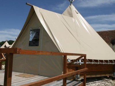 Cliquez pour découvrir toutes les photos de l'HÉBERGEMENT ! hébergement insolite - La Buissonnière Lodges photo 2