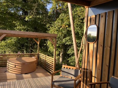 Cliquez pour découvrir toutes les photos de l'HÉBERGEMENT ! lodge - La Buissonnière Lodges photo 2