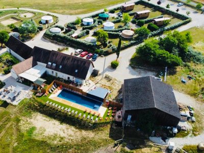 Cliquez pour découvrir toutes les photos de l'ÉTABLISSEMENT ! camping La Buissonnière Lodges photo 3