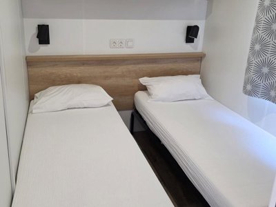 Cliquez pour découvrir toutes les photos de l'HÉBERGEMENT ! mobil-home - Les Lodges Du Lagon photo 7