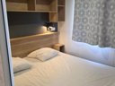 Cliquez pour découvrir toutes les photos de l'HÉBERGEMENT ! mobil-home - camping Les Lodges Du Lagon photo 6