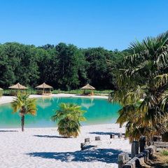 Camping Pas Cher vous présente avec son site Officiel campingpascher.fr, le Établissement Kampaoh Mézos, situé sur la commune de Mezos dans le département Landes (Aquitaine) en France. L'établissement Kampaoh Mézos vous propose un hébergement de type hébergement de 15 m². L'établissement vous propose 4 autres types d'hébergements. Découvrez tous nos séjours à petits prix dans la commune et aux alentours de Mezos du département : Landes (Aquitaine).... En savoir plus : cliquez-ICI.