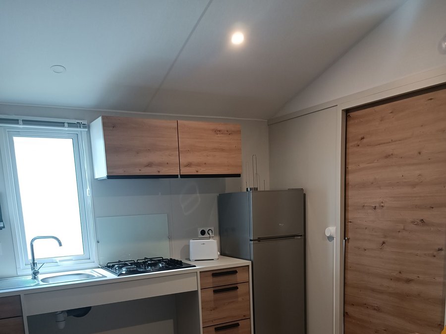 Camping Pas Cher vous présente avec son site Officiel campingpascher.fr, le Établissement L'Horizon Bleu, situé sur la commune de Cluses dans le département Haute-savoie (Rhône Alpes) en France. L'établissement L'Horizon Bleu vous propose un hébergement de type mobilhome de 20 m². L'établissement vous propose 2 autres types d'hébergements. Découvrez tous nos séjours à petits prix dans la commune et aux alentours de Cluses du département : Haute-savoie (Rhône Alpes).... En savoir plus : cliquez-ICI.