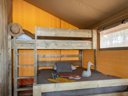 Cliquez pour découvrir toutes les photos de l'HÉBERGEMENT ! tente en toile et bois - camping Slow Village Saint-Cybranet photo 3