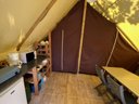 Cliquez pour découvrir toutes les photos de l'HÉBERGEMENT ! tente en toile et bois - camping Xtrem Village photo 3