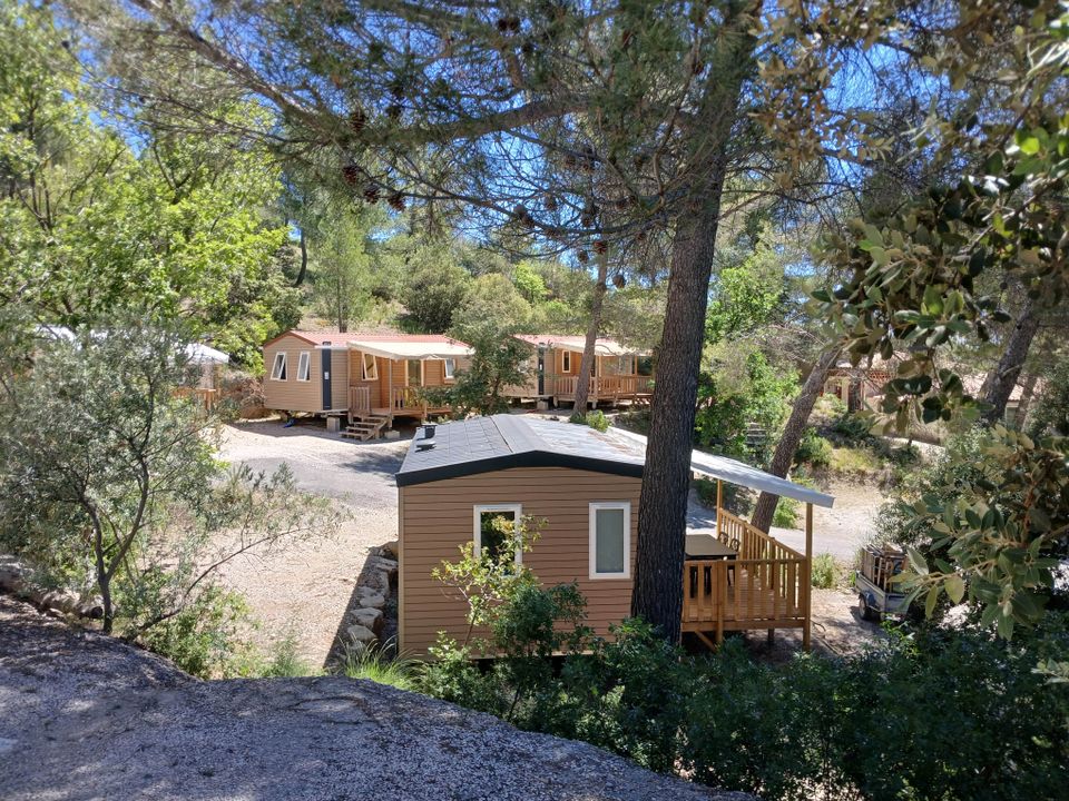 Cliquez pour découvrir toutes les photos de l'HÉBERGEMENT ! mobil-home - établissement De Puyloubier-Aquadis Loisirs photo 2