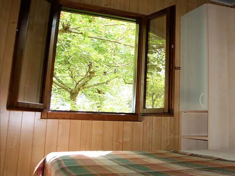 Cliquez pour découvrir toutes les photos de l'HÉBERGEMENT ! bungalow - camping Luna photo 2