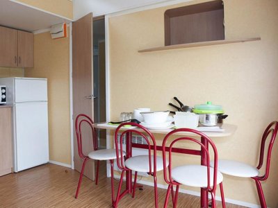 Cliquez pour découvrir toutes les photos de l'HÉBERGEMENT ! mobil-home - Village Des Bons-Hommes Au Pré Cathare photo 2