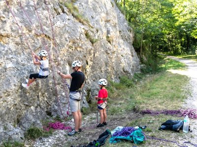Cliquez pour découvrir toutes les photos de l'ÉTABLISSEMENT ! camping Village Des Bons-Hommes Au Pré Cathare photo 25