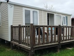 Camping Pas Cher vous présente avec son site Officiel campingpascher.fr, le Camping Somo Parque, situé sur la commune de Somo dans le département Cantabria (Cantabrie) en Espagne. Le camping Somo Parque, vous présente un hébergement de type mobil-home de 24 m² et télévision. Le camping Somo Parque vous propose du lundi 05 octobre au lundi 12 octobre 2026 pour 7 nuits à 288€. Cette location propose 154 dates différentes pour réserver votre séjour. Découvrez également les 8 autres gammes d'hébergements du camping. Les Avis clients pour le Camping Somo Parque sont excellents avec une note moyenne de 9 sur 10. Mer, Piscine extérieure, Cyclisme, Randonnée, Surf, Restaurant,... En savoir plus : cliquez-ICI.