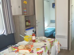 Camping Pas Cher vous présente avec son site Officiel campingpascher.fr, le Camping La Vecchia Torre classé 3 étoiles, situé sur la commune de Gallipoli dans le département Lecce (Pouilles) en Italie. Le camping La Vecchia Torre, vous présente un hébergement de type mobil-home. Le camping La Vecchia Torre vous proposeun séjour PAS CHER avec une REMISEdu sam. 19 septembre au sam. 26 septembre 2026, en promotion à -42% pour 7 nuits à 180 € au lieu de 315,0 € soit une Économie de 135 €. Cette location propose 17 dates différentes pour réserver votre séjour. Découvrez également les 1 autres gammes d'hébergements du camping. Mer, Animations familiales, Club enfants, Court de tennis, Salle de jeux vidéo, Terrain de beach-volley, Terrain de football, Restaurant,... En savoir plus : cliquez-ICI.