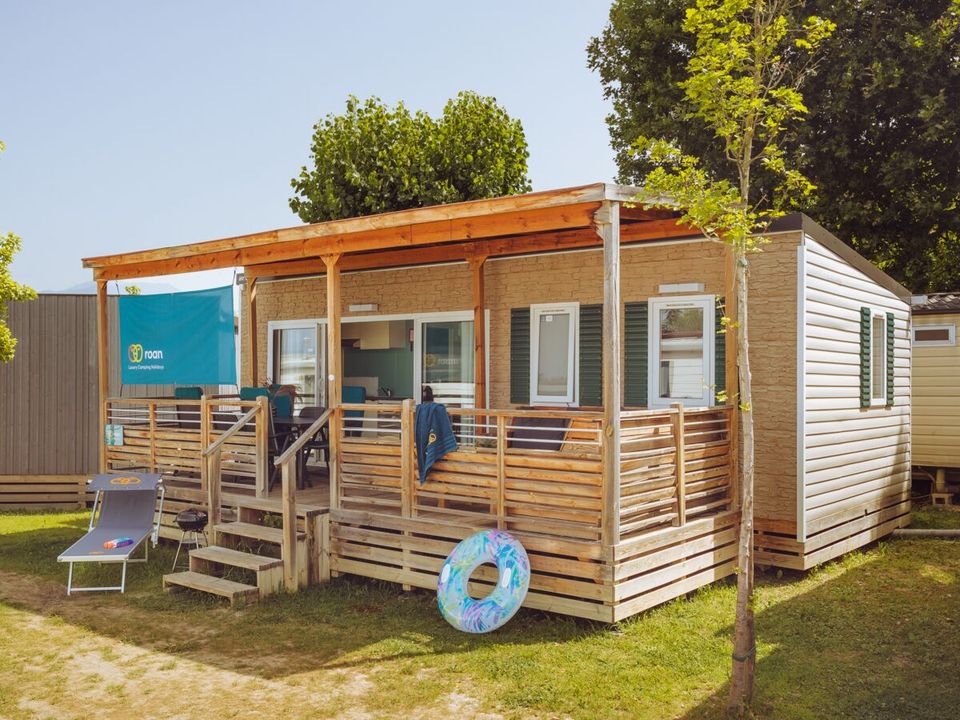 Cliquez pour découvrir toutes les photos de l'HÉBERGEMENT ! mobil-home - établissement Bi Village photo 1