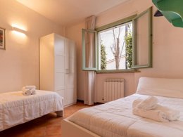 Camping Pas Cher vous présente avec son site Officiel campingpascher.fr, le Village vacances Le Mimose Family Resort classé 4 étoiles, situé sur la commune de Porto Sant Elpidio dans le département Fermo (Les Marches) en Italie. Le village vacances Le Mimose Family Resort, vous présente un hébergement de type bungalow de 50 m² avec climatisation et télévision. Le village vacances Le Mimose Family Resort vous propose du sam. 06 juin au sam. 13 juin 2026 pour 7 nuits à 607.07€. Cette location propose 71 dates différentes pour réserver votre séjour. Découvrez également les 9 autres gammes d'hébergements du village vacances. Mer, Piscine extérieure, Animations familiales, Club enfants, Aire de jeux enfants, Court de tennis, Planche à voile, Ski nautique, Terrain de beach-volley, Bar, Pizzeria, Restaurant, Snack/Bar, Épicerie,... En savoir plus : cliquez-ICI.