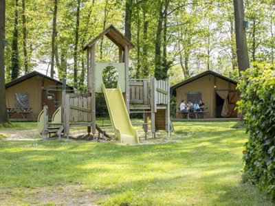 Cliquez pour découvrir toutes les photos de l'HÉBERGEMENT ! tente toile et bois - Recreatiepark Den Blanken photo 7