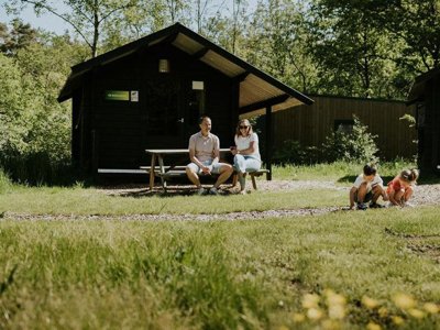 Cliquez pour découvrir toutes les photos de l'HÉBERGEMENT ! tente en toile et bois - Vakantiehoeve Si-Es-An photo 2