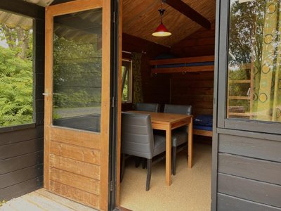Cliquez pour découvrir toutes les photos de l'HÉBERGEMENT ! tente en toile et bois - Vakantiehoeve Si-Es-An photo 3