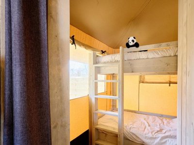 Cliquez pour découvrir toutes les photos de l'HÉBERGEMENT ! tente en toile et bois - Vakantiehoeve Si-Es-An photo 4