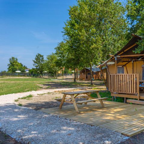 Cliquez pour découvrir toutes les photos de l'HÉBERGEMENT ! tente toile et bois - Glamping Tenuta Regina photo 2