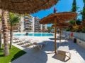 Camping Pas Cher vous présente avec son site Officiel campingpascher.fr, le Établissement Rentalmar Salou Playa, situé sur la commune de Salou dans le département Tarragone (Catalogne) en Espagne. L'établissement Rentalmar Salou Playa vous propose un hébergement de type appartement de 48 m². L'établissement vous propose 2 autres types d'hébergements. Découvrez tous nos séjours à petits prix dans la commune et aux alentours de Salou du département : Tarragone (Catalogne).... En savoir plus : cliquez-ICI.