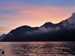 Camping Pas Cher vous présente avec son site Officiel campingpascher.fr, le Camping Lago Idro Glamping Boutique classé 5 étoiles, situé sur la commune de Anfo dans le département Brescia (Lombardie) en Italie. Le camping Lago Idro Glamping Boutique, vous présente un hébergement de type tente de 11 m² pour 2 personnes. Le camping Lago Idro Glamping Boutique vous propose du lundi 28 septembre au lundi 05 octobre 2026 pour 7 nuits à 259€. Cette location propose 200 dates différentes pour réserver votre séjour. Découvrez également les 13 autres gammes d'hébergements du camping. Les Avis clients pour le Camping Lago Idro Glamping Boutique sont excellents avec une note moyenne de 9 sur 10. Piscine extérieure, Animation enfants, Club enfants, Aire de jeux enfants, Canoë-kayak, Paddle, Planche à voile, Terrain de football, Restaurant, Supermarché,... En savoir plus : cliquez-ICI.