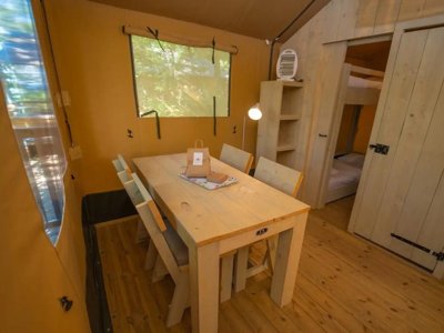 Cliquez pour découvrir toutes les photos de l'HÉBERGEMENT ! tente en toile et bois - Sivinos Boutique photo 3