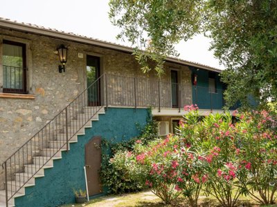 Cliquez pour découvrir toutes les photos de l'HÉBERGEMENT ! appartement - Sivinos Boutique photo 3