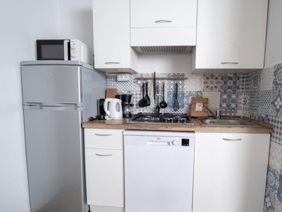 Cliquez pour découvrir toutes les photos de l'HÉBERGEMENT ! appartement - Sivinos Boutique photo 2