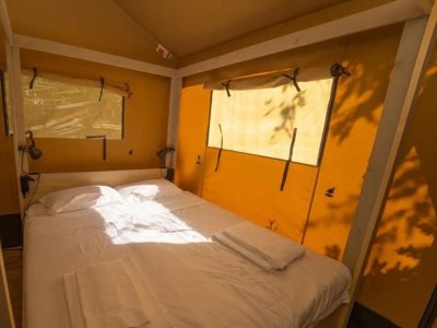 Cliquez pour découvrir toutes les photos de l'HÉBERGEMENT ! tente en toile et bois - Vallicella Glamping Resort photo 4