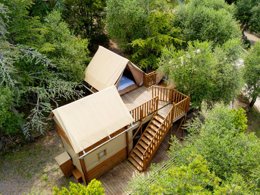 Camping Pas Cher vous présente avec son site Officiel campingpascher.fr, le Camping Vallicella Glamping Resort classé 3 étoiles, situé sur la commune de Scarlino dans le département Grosseto (Toscane) en Italie. Le camping Vallicella Glamping Resort, vous présente un hébergement de type hébergement insolite de 25 m². Le camping Vallicella Glamping Resort vous propose du mercredi 06 mai au mercredi 13 mai 2026 pour 7 nuits à 378€. Cette location propose 91 dates différentes pour réserver votre séjour. Découvrez également les 17 autres gammes d'hébergements du camping. Les Avis clients pour le Camping Vallicella Glamping Resort sont excellents avec une note moyenne de 10 sur 10. Piscine extérieure, Animation enfants, Animations familiales, Club enfants, Aire de jeux enfants, Terrain de volley-ball, Terrain multisports, Bar, Restaurant, Épicerie,... En savoir plus : cliquez-ICI.