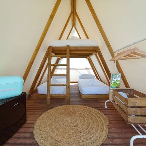 Cliquez pour découvrir toutes les photos de l'HÉBERGEMENT ! tente toile et bois - Kampaoh El Palmar photo 4