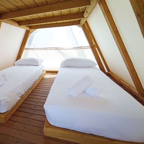 Cliquez pour découvrir toutes les photos de l'HÉBERGEMENT ! tente toile et bois - Kampaoh El Palmar photo 5