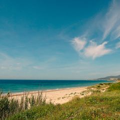 Camping Pas Cher vous présente avec son site Officiel campingpascher.fr, le Établissement Kampaoh Tarifa, situé sur la commune de Tarifa dans le département Andalousie (Andalousie) en Espagne. L'établissement Kampaoh Tarifa vous propose un hébergement de type tente toile et bois. L'établissement vous propose 8 autres types d'hébergements. Découvrez tous nos séjours à petits prix dans la commune et aux alentours de Tarifa du département : Andalousie (Andalousie).... En savoir plus : cliquez-ICI.