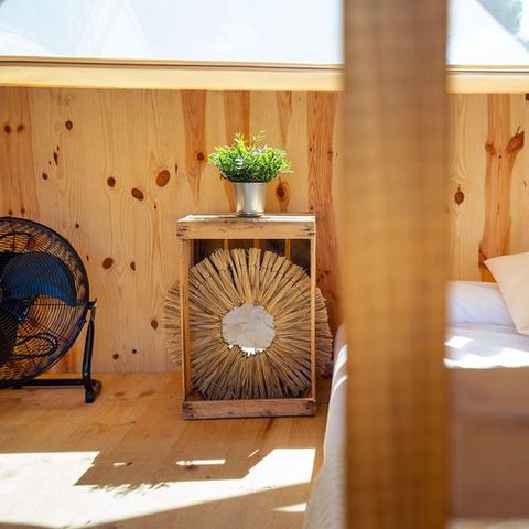 Cliquez pour découvrir toutes les photos de l'HÉBERGEMENT ! tente toile et bois - Kampaoh Las Arenas photo 3