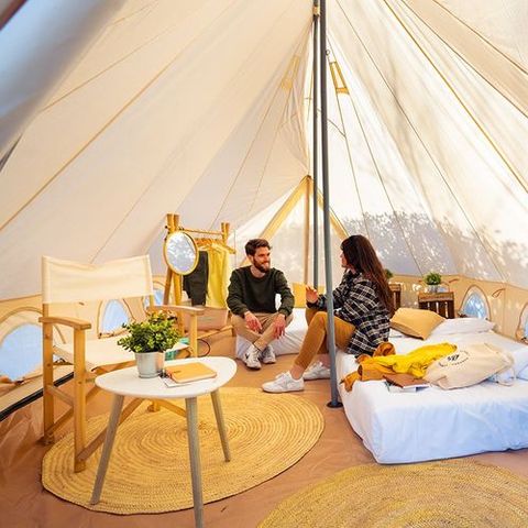 Cliquez pour découvrir toutes les photos de l'HÉBERGEMENT ! tente toile et bois - Kampaoh Las Arenas photo 2